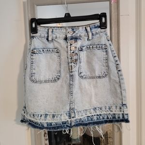 Acid wash five button denim skirt